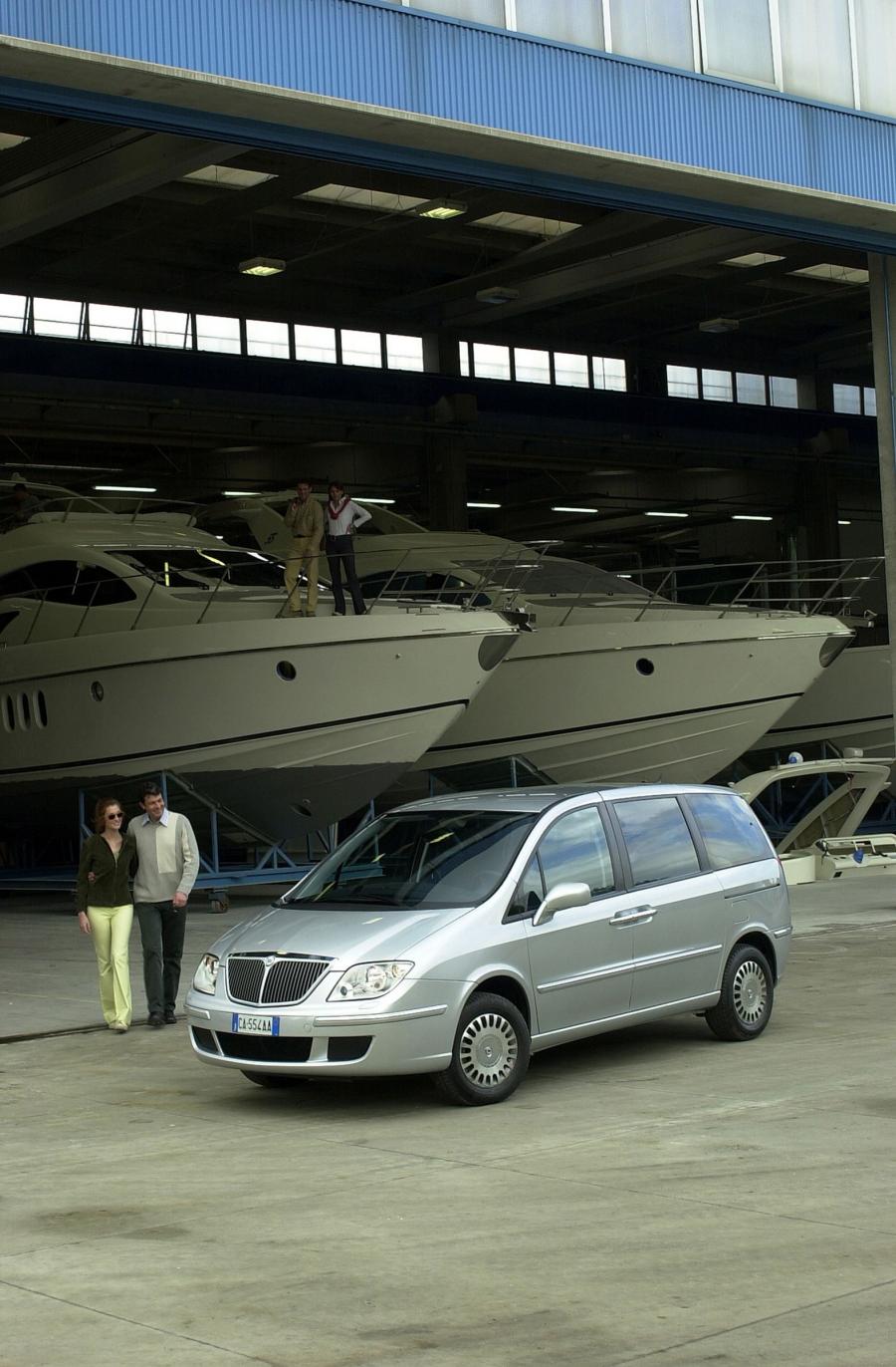  Lancia Phedra 2002 года  (фото 48 из 123)